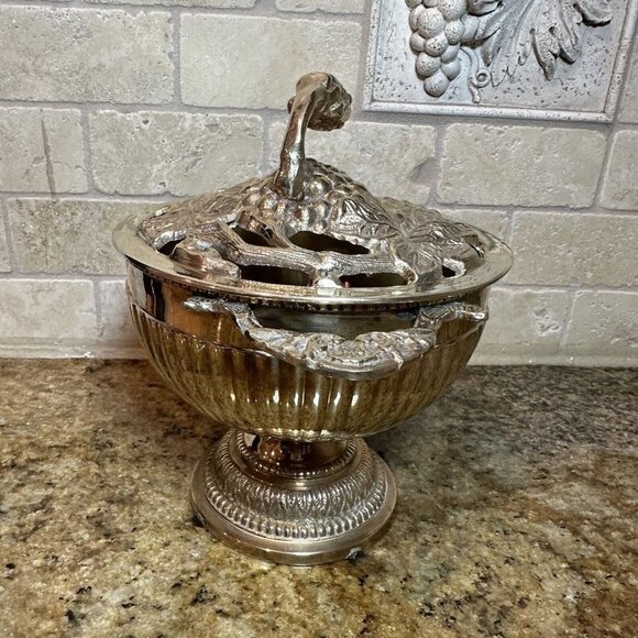 VTG Hollywood Regency Pedestal Lidded Bowl 7" Yellow Brass Grapes Leaves EUC MCM - Picture 3 of 13